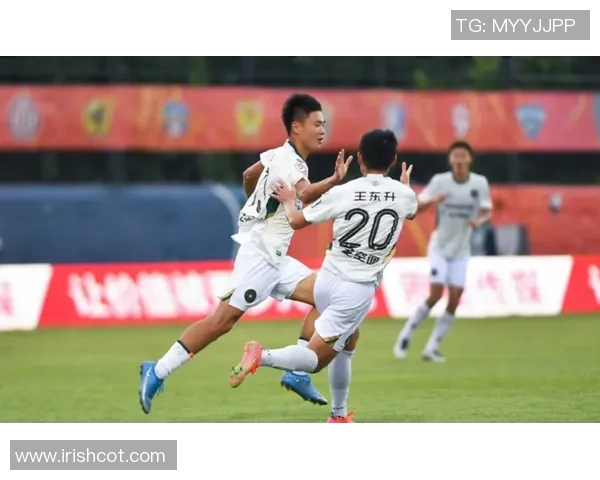 选拔赛积分榜：成都足球队以99分领跑